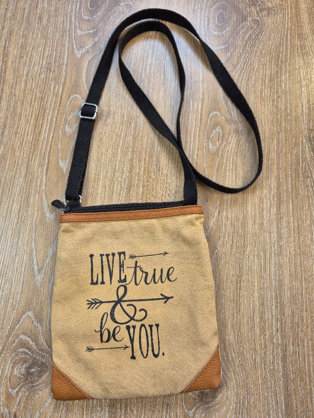 Thirty One Crossbody bag Purse Live True & Be You Goblincore Boho Normcore